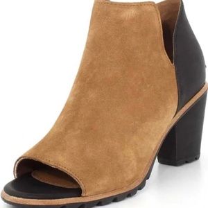 Sorel Nadia Bootie Size 9